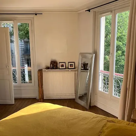 Haussmanien Au Coeur Du Village Montmartre ! Apartment