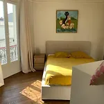 Haussmanien Au Coeur Du Village Montmartre ! *