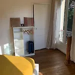 Haussmanien Au Coeur Du Village Montmartre !